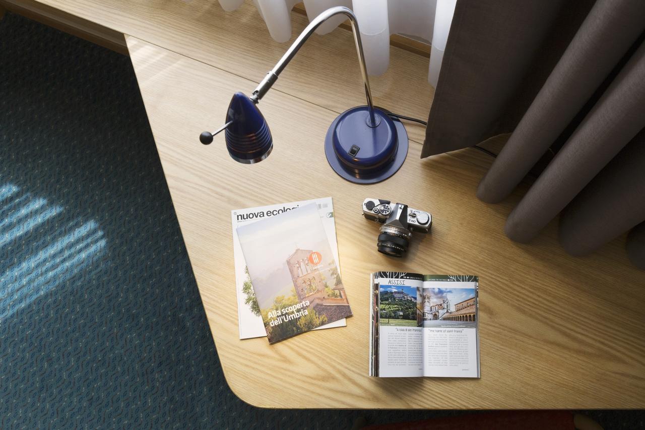 City Hotel & Suites Фолиньо Екстериор снимка